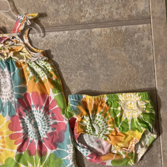 Carters Girls Size 24 Months 2Pc Sundress Set With Colorful Floral Pattern - Picture 3 of 7